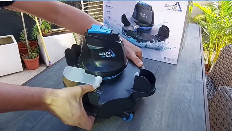 HOW TO REPLACE THE HEAD OF YOUR KOKIDO POOL ROBOT CLEANER DELTA 100 & 200