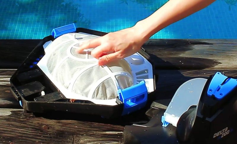 Load image into Gallery viewer, Kokido Delta 200™ The ultimate in robotic pool cleaning!
