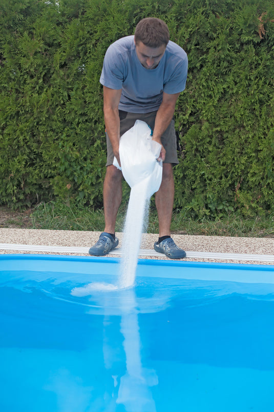 Saltwater vs Chlorine Pools: Which Is Better?