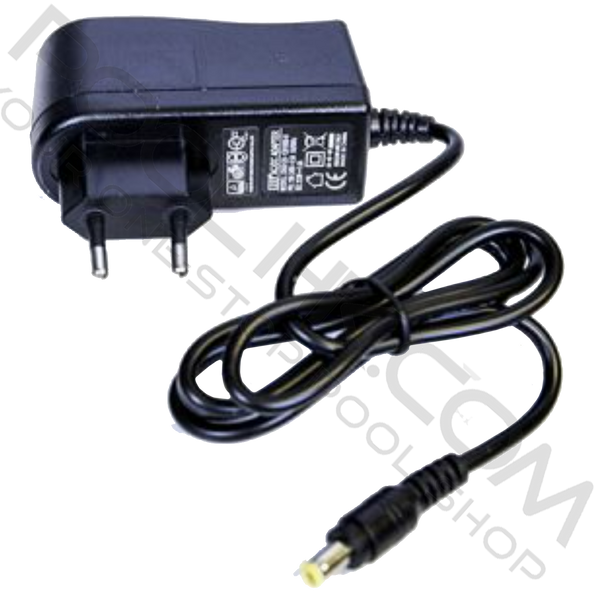 Adaptor Daya Eksternal
