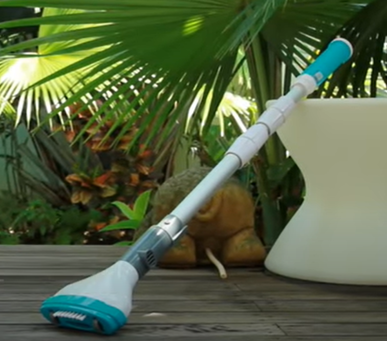 Load image into Gallery viewer, Kokido LEKTRA™ Your Vacuum broom. Ideal for Cleaning Small Pools &amp; Spas
